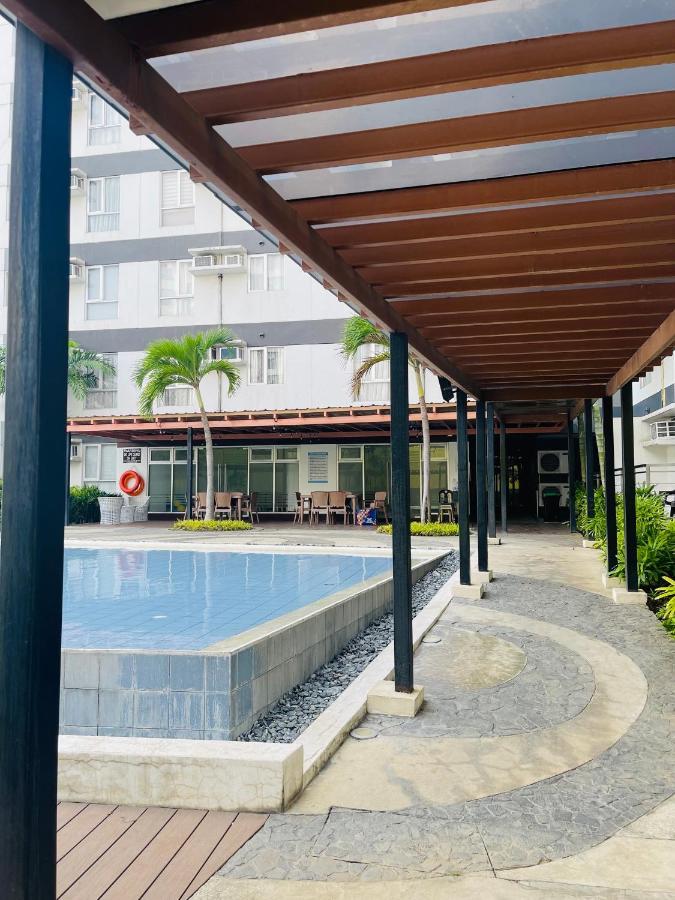 Apartment Unit With Balcony At Centrio Towers Beside Ayala Mall Downtown Cdo *