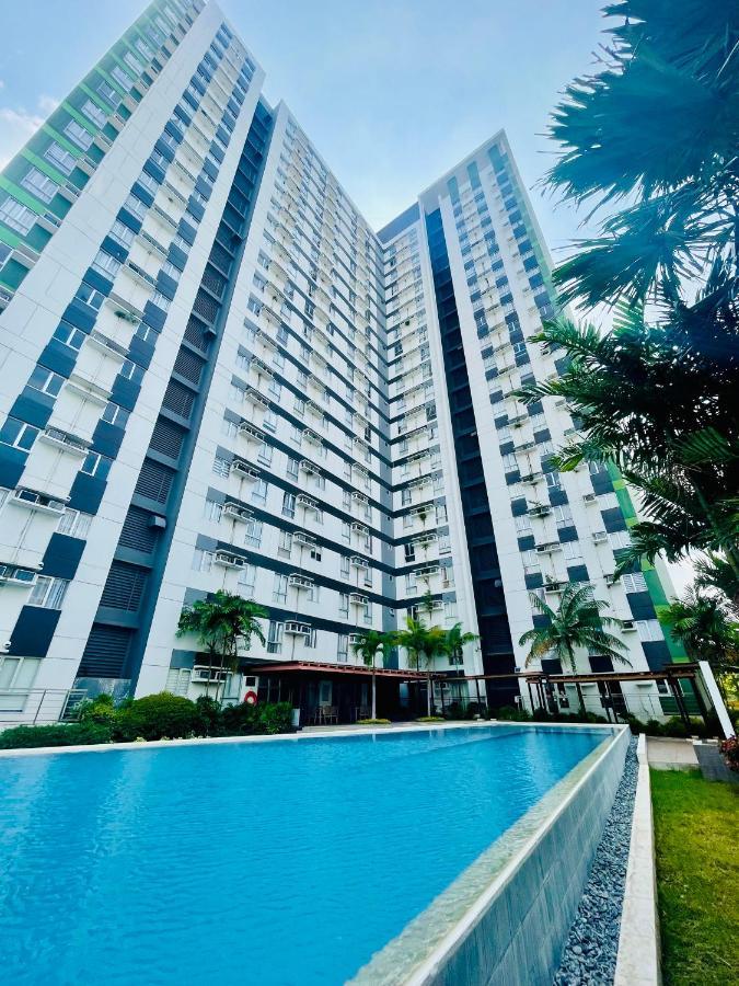 Unit With Balcony At Centrio Towers Beside Ayala Mall Downtown Cdo Apartment *