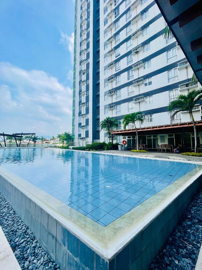 Unit With Balcony At Centrio Towers Beside Ayala Mall Downtown Cdo * Cagayan de Oro